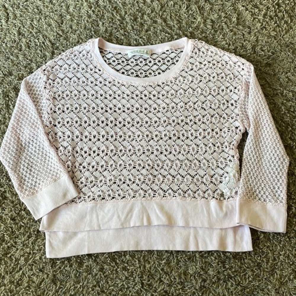 Abercrombie & Fitch cropped, crochet pink sweater. Size medium.